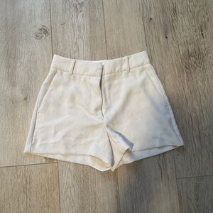 Aritzia Wilfred Women's Cream Shorts